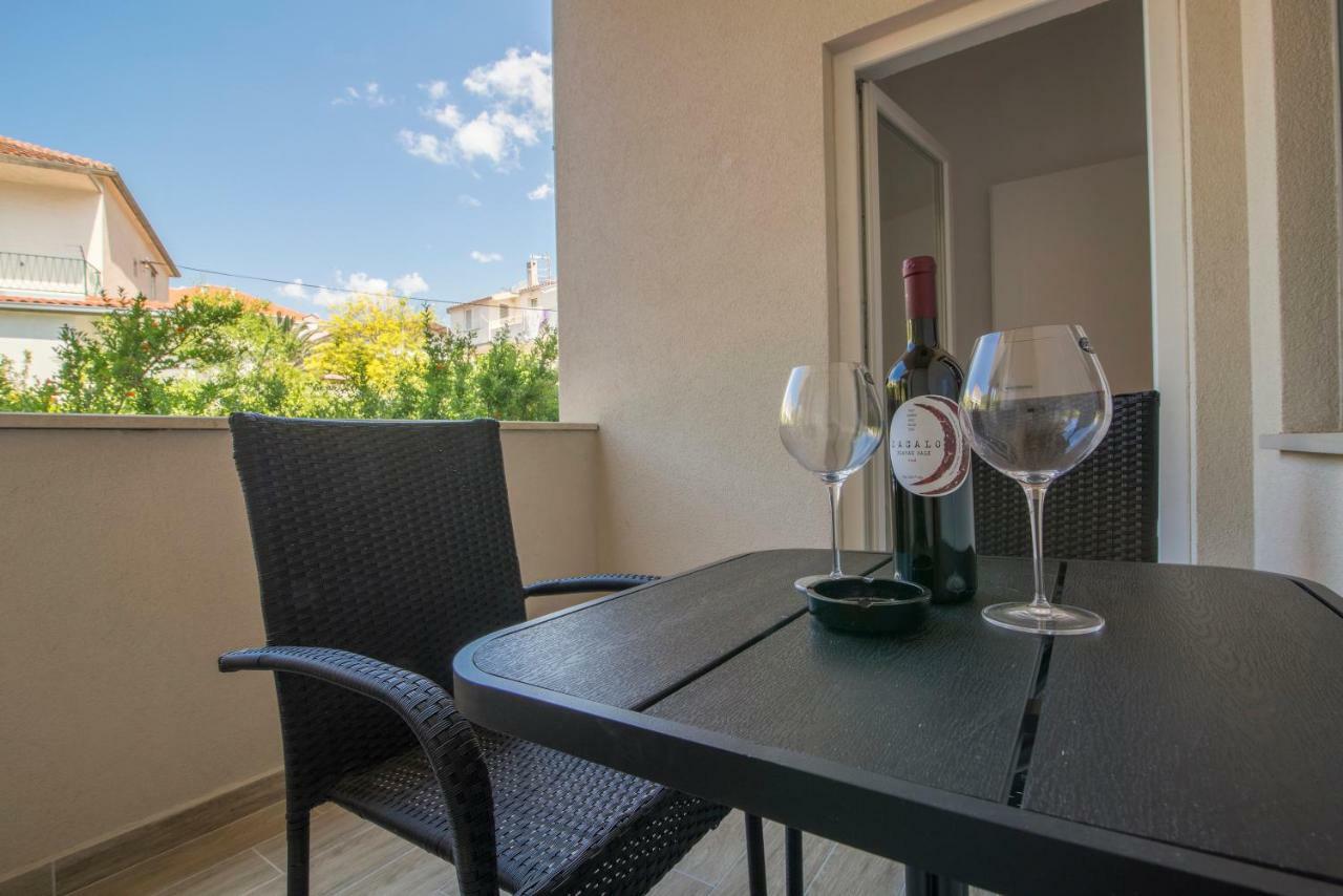Apartments Smokva Makarska Ngoại thất bức ảnh