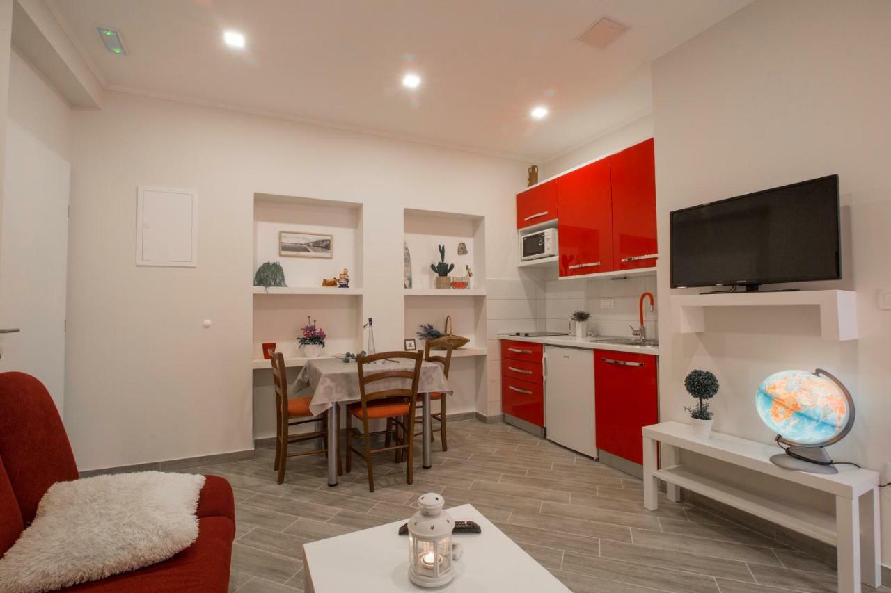 Apartments Smokva Makarska Ngoại thất bức ảnh
