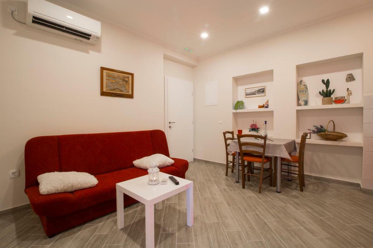 Apartments Smokva Makarska Ngoại thất bức ảnh