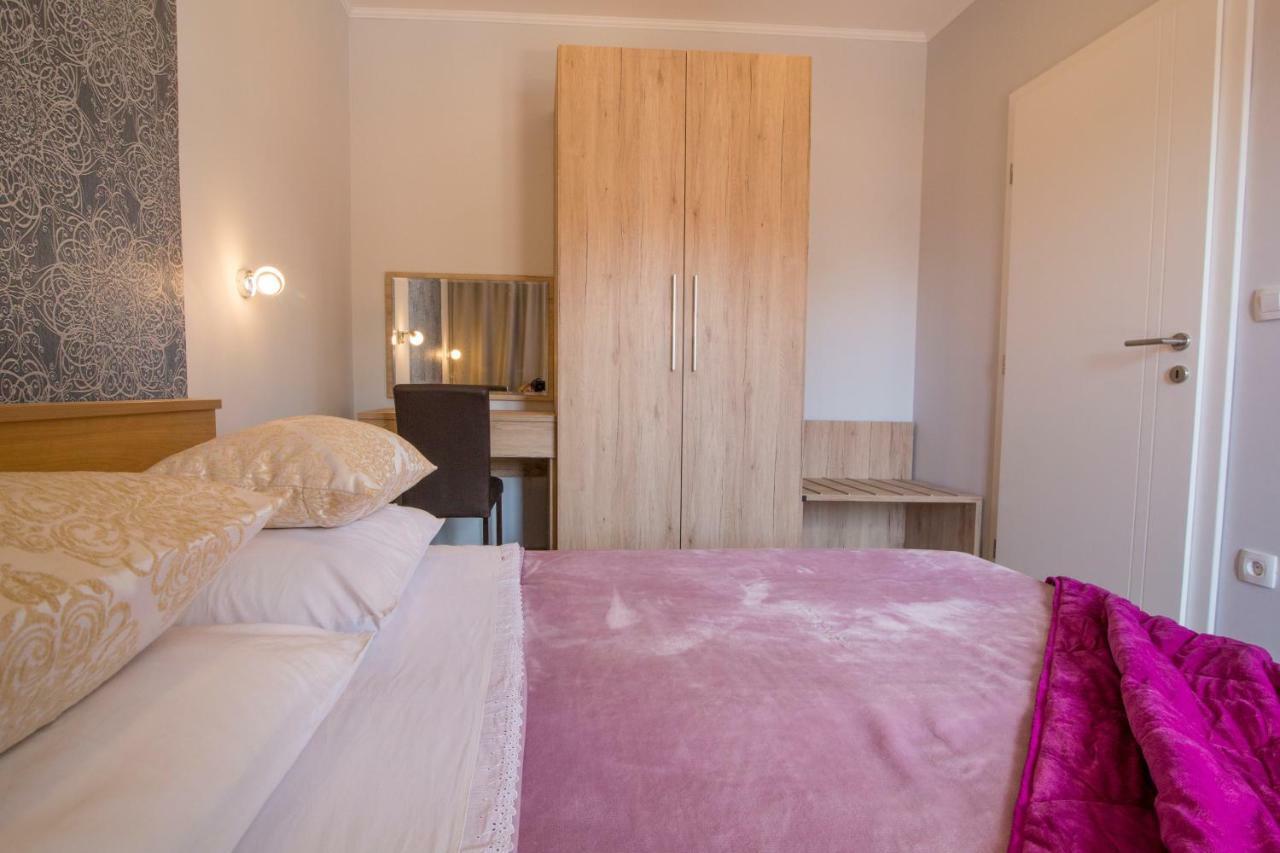 Apartments Smokva Makarska Ngoại thất bức ảnh